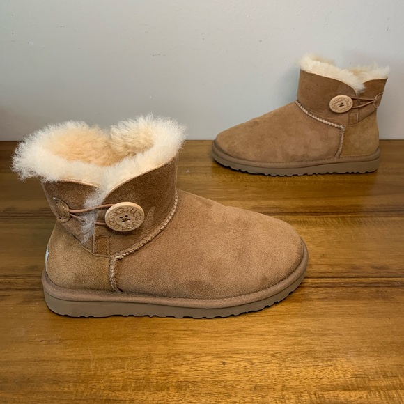 ugg mini bailey button ii chestnut boots